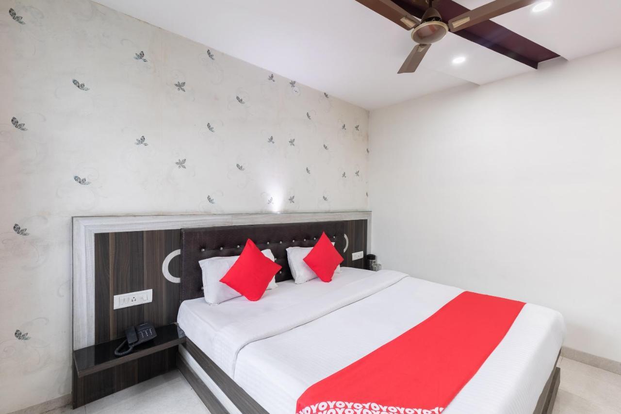 โอโย 45301 โฮเต็ล โอม พาเลซ Hotel Sagar  ภายนอก รูปภาพ